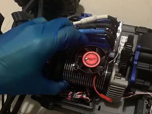 為什么LED顯示屏要安裝散熱風扇？